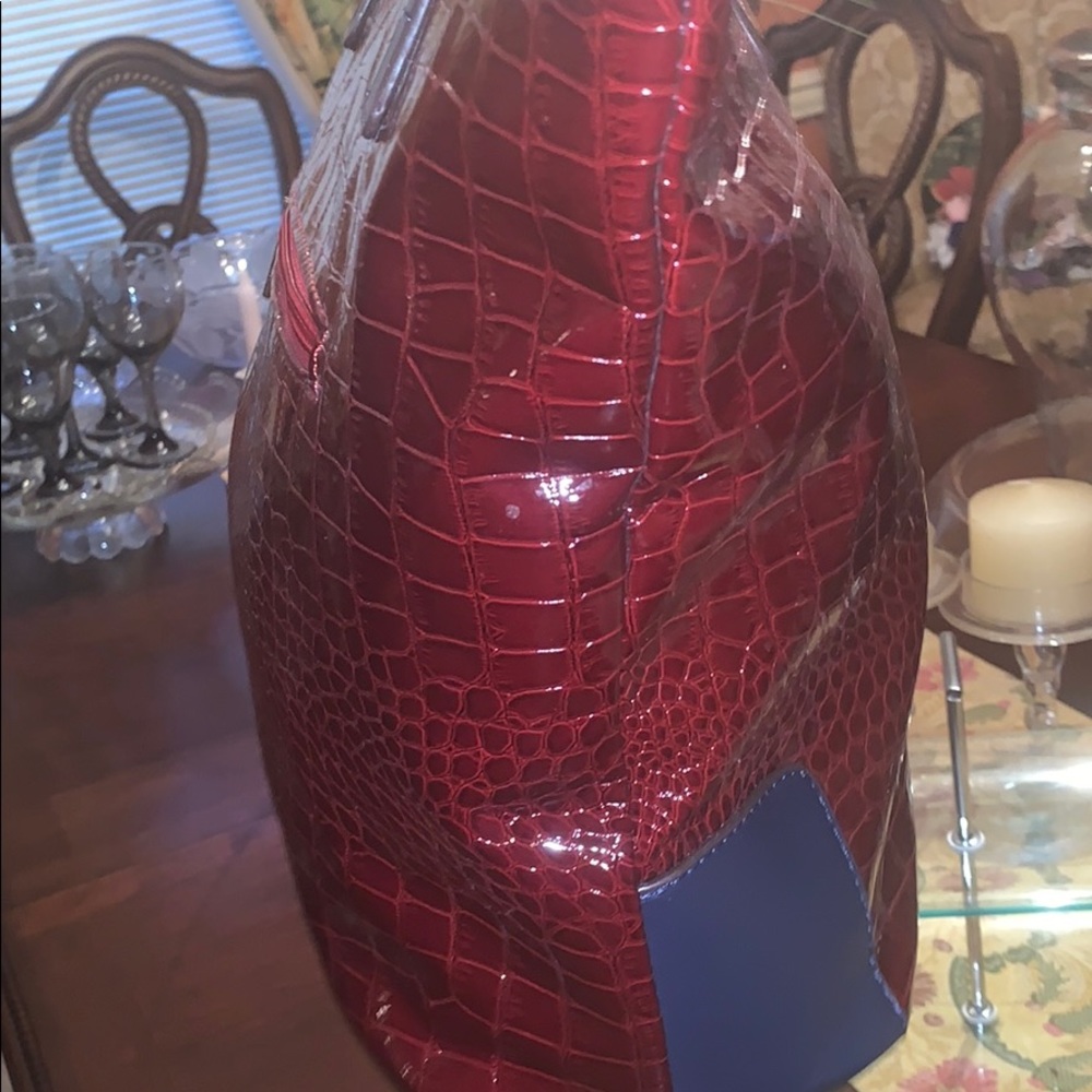Burgundy and Navy Purse - Picture 3 of 10